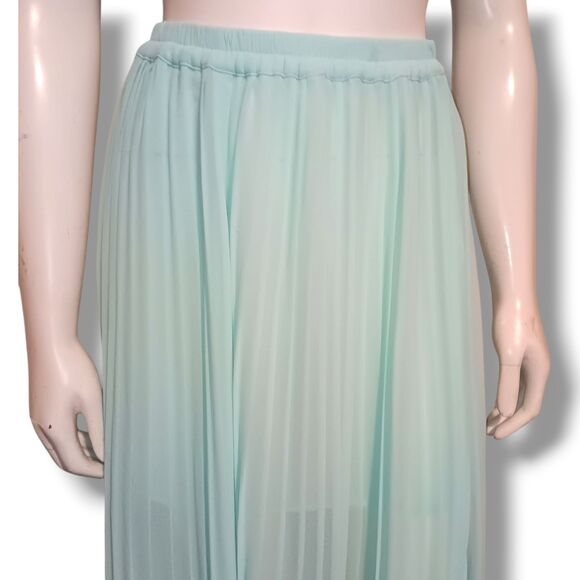 Victorias Secret Chiffon Pleated Maxi Skirt-Size 2-Mint Green-Partially Lined - Picture 2 of 8